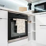 Luxapartment Iii Sturova דירה
